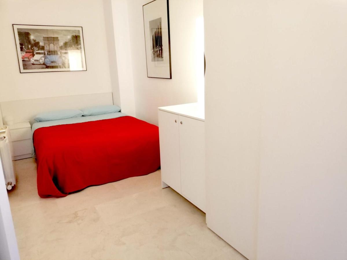 Appartamento Enric Granados 15 Barcellona Esterno foto